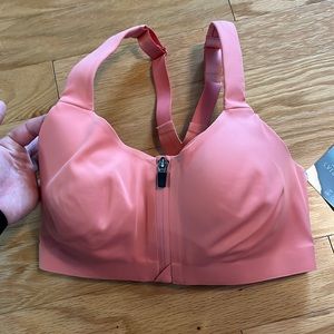 Victoria’s Secret Knockout Front-Close Sports Bra 32DDD